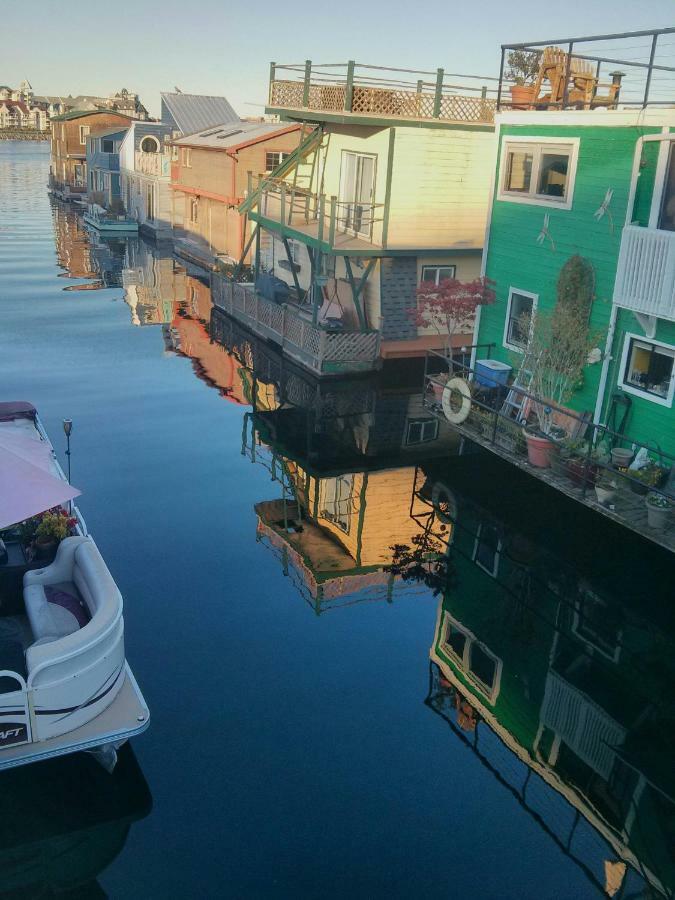 A Float Home B&B In Fisherman'S Wharf Victoria Extérieur photo